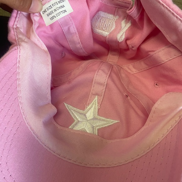Pink baseball hat - Picture 2 of 3